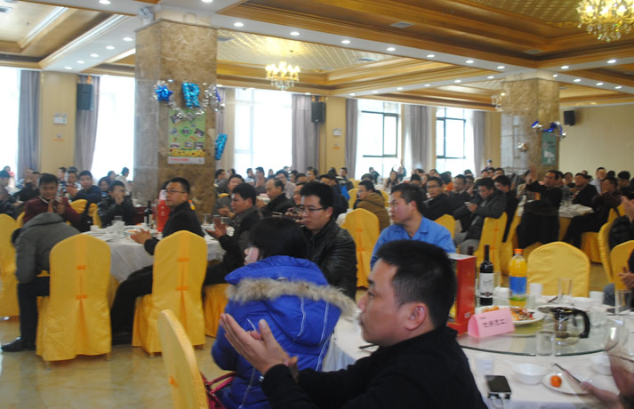 2016年西驰集团主题年会盛装上演(图6) 2016年西驰集团主题年会盛装上演(图6)