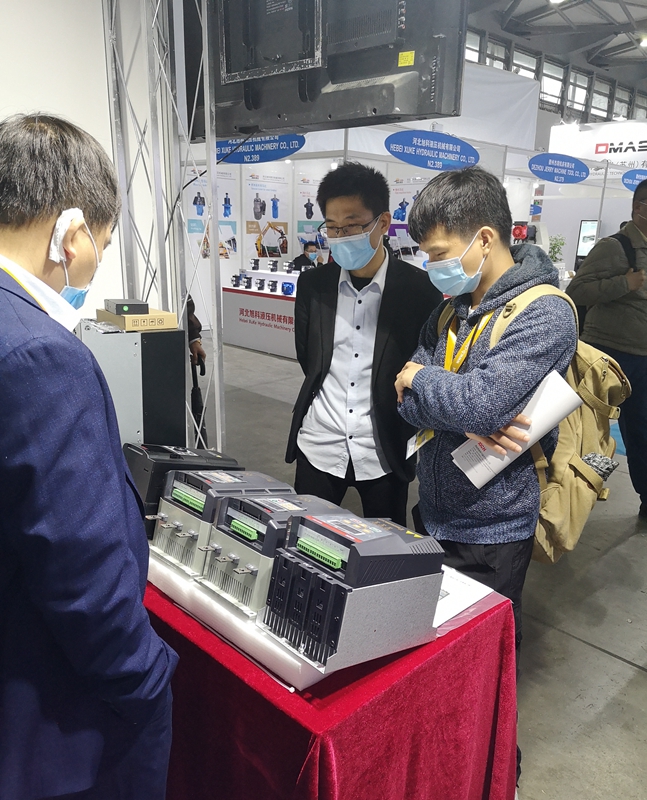 西驰电气强势出征宝马展(图8) 西驰电气强势出征宝马展(图8)