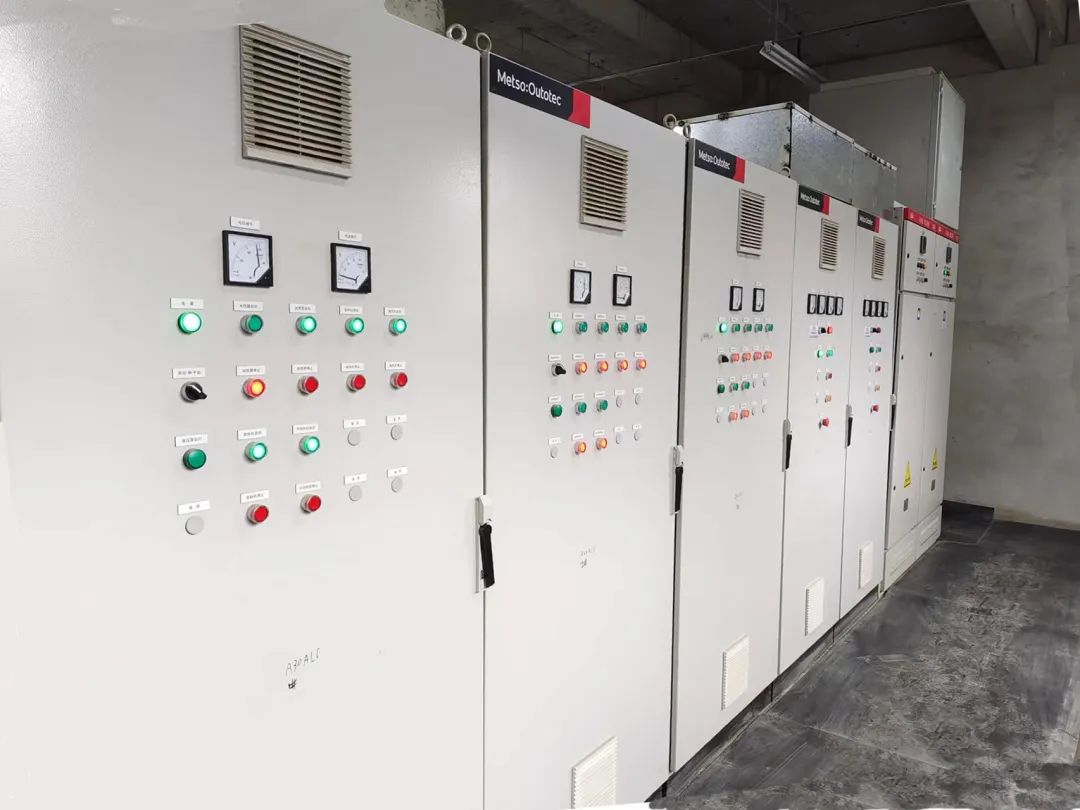 西驰电气服务中国能建葛洲坝易普力公司—砂石骨料项目(图4) 西驰电气服务中国能建葛洲坝易普力公司—砂石骨料项目(图4)