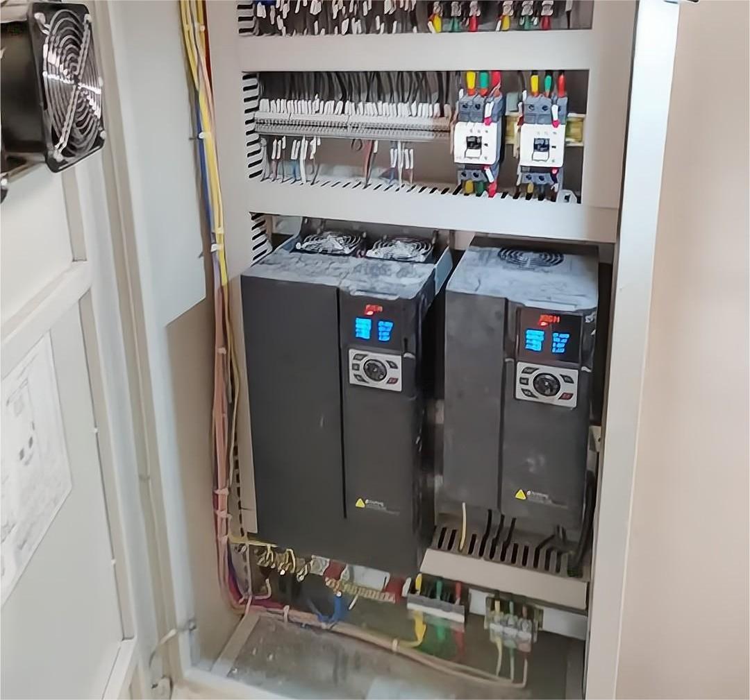 XFC系列变频器在商场中的应用(图2)